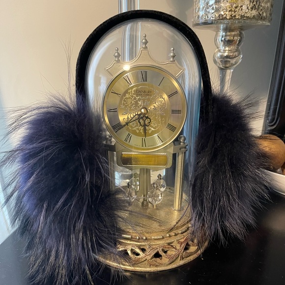 Genuine Fur Ear Muffs - violet /blue never worn NWOT - Picture 2 of 3